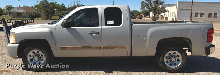 image for item DK2554 2009 Chevrolet Silverado 1500  Ext. Cab pickup truck