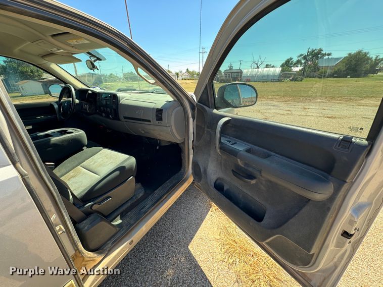 image for item DK2554 2009 Chevrolet Silverado 1500  Ext. Cab pickup truck