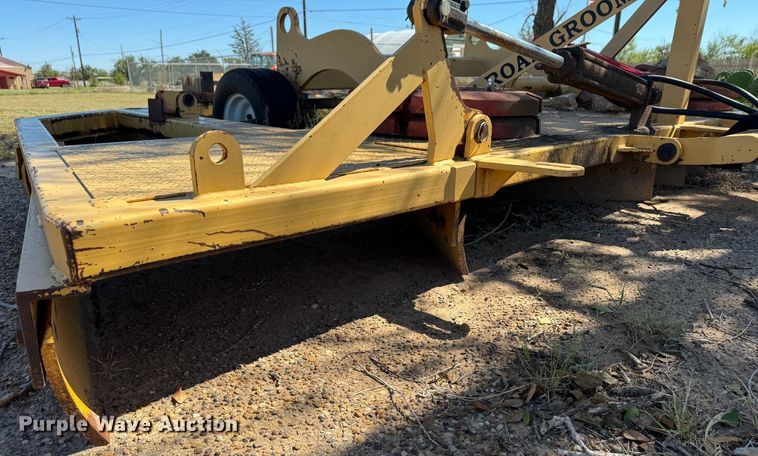 image for item DK2555 Road Groom MFG RG11.0W  moldboard