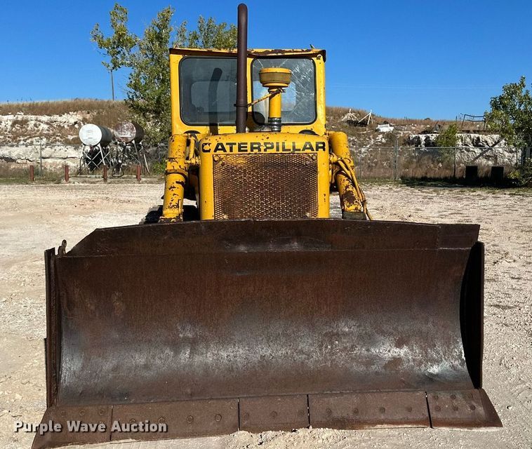 image for item DK2563 Caterpillar D6C  dozer