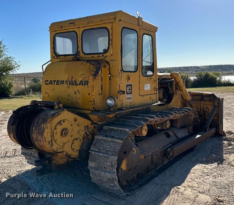 image for item DK2563 Caterpillar D6C  dozer