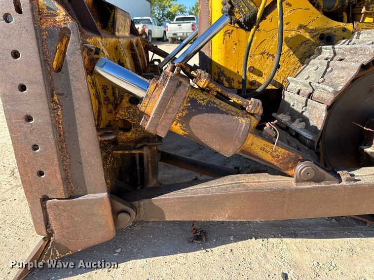 image for item DK2563 Caterpillar D6C  dozer