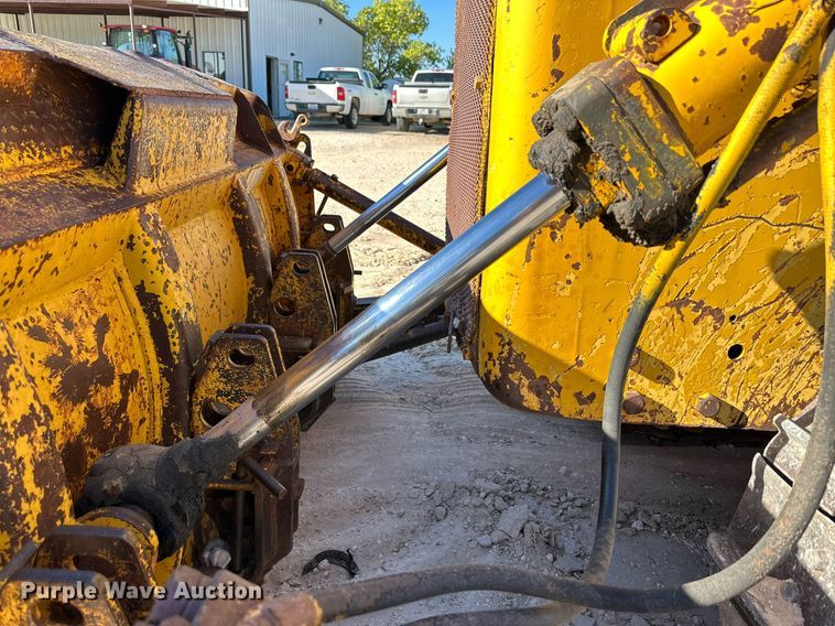 image for item DK2563 Caterpillar D6C  dozer