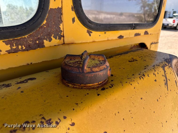 image for item DK2563 Caterpillar D6C  dozer