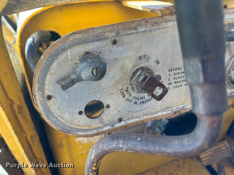 image for item DK2563 Caterpillar D6C  dozer