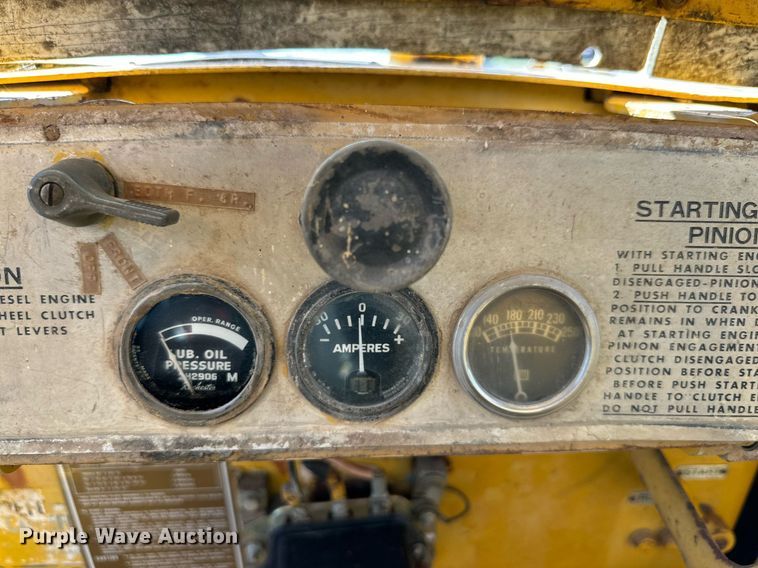 image for item DK2563 Caterpillar D6C  dozer