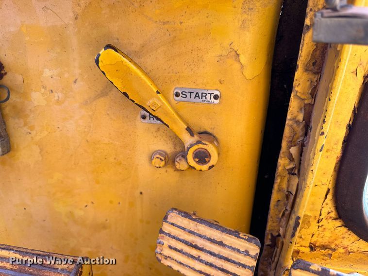 image for item DK2563 Caterpillar D6C  dozer