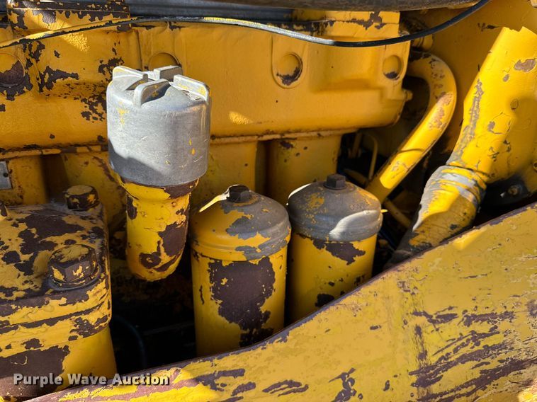 image for item DK2563 Caterpillar D6C  dozer