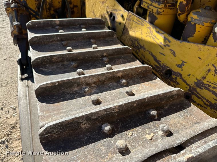 image for item DK2563 Caterpillar D6C  dozer