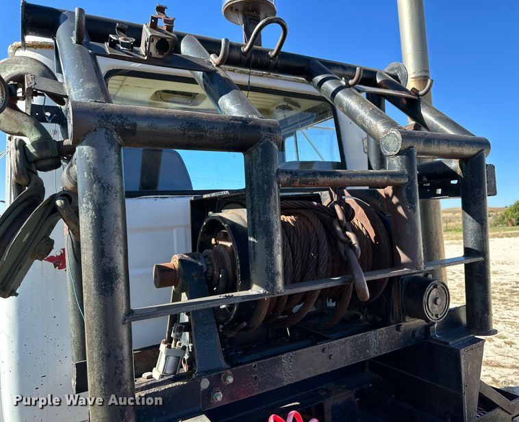 image for item DK2565 1980 Mack  winch truck