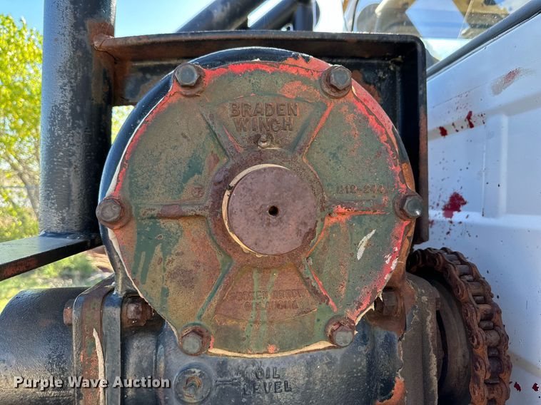 image for item DK2565 1980 Mack  winch truck