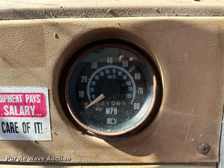 image for item DK2565 1980 Mack  winch truck