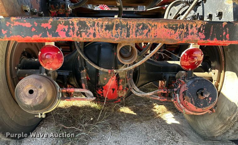 image for item DK2565 1980 Mack  winch truck