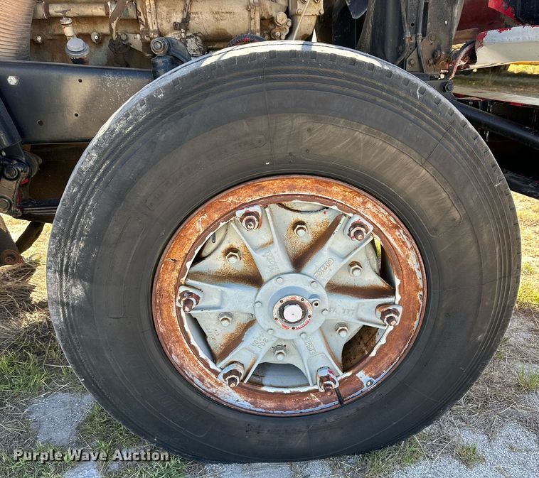 image for item DK2565 1980 Mack  winch truck