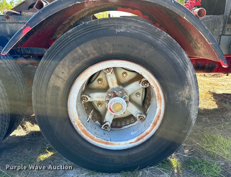 image for item DK2565 1980 Mack  winch truck