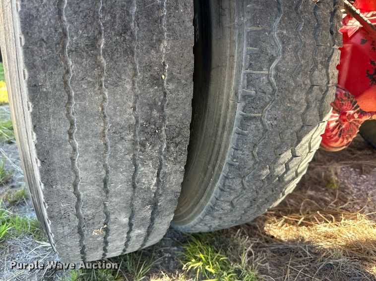 image for item DK2565 1980 Mack  winch truck