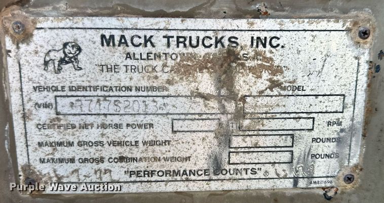 image for item DK2565 1980 Mack  winch truck