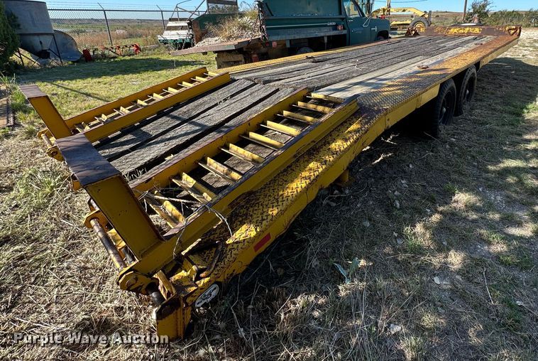image for item DK2567 1985 Hillsboro  equipment trailer