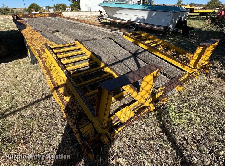 image for item DK2567 1985 Hillsboro  equipment trailer