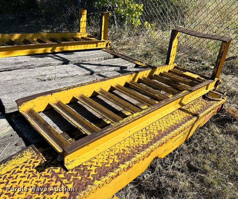 image for item DK2567 1985 Hillsboro  equipment trailer