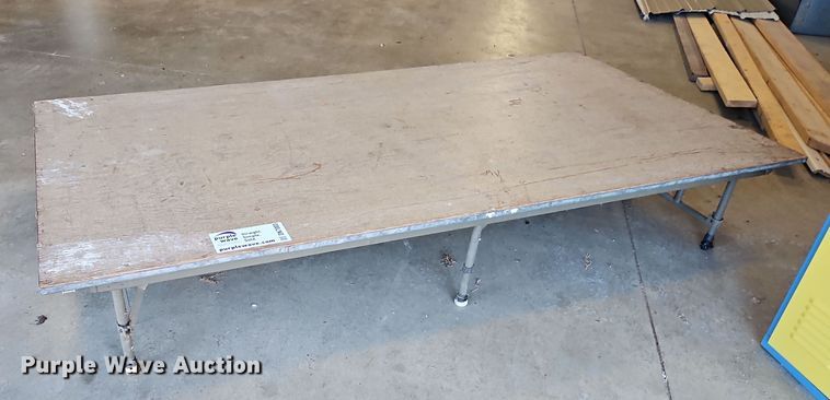image for item DN7003 (10) Midwest stage risers