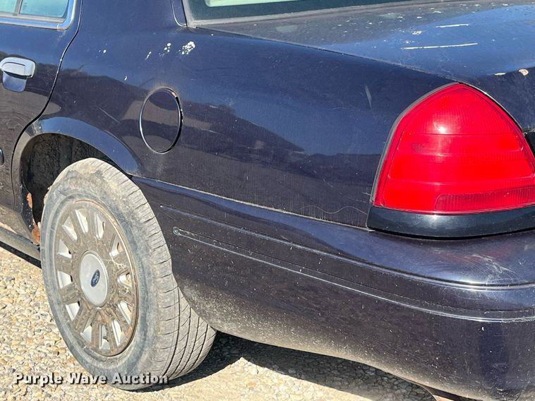 image for item DP2109 2003 Ford Crown Victoria  Police Interceptor