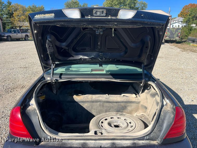 image for item DP2109 2003 Ford Crown Victoria  Police Interceptor