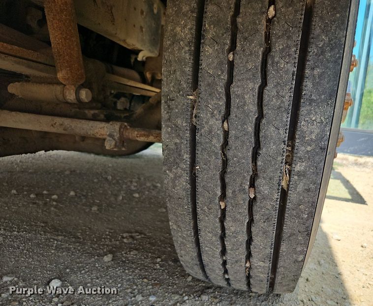 image for item DP2444 2000 Blue Bird TC2000  school bus