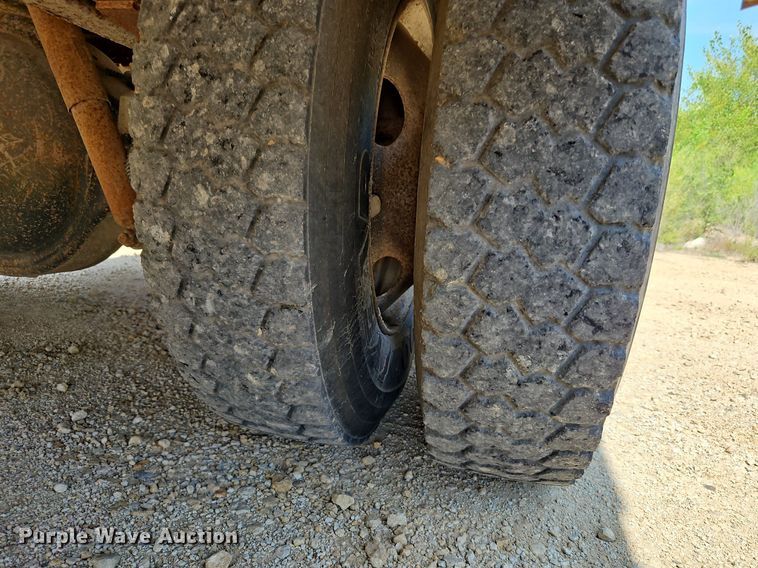 image for item DP2444 2000 Blue Bird TC2000  school bus