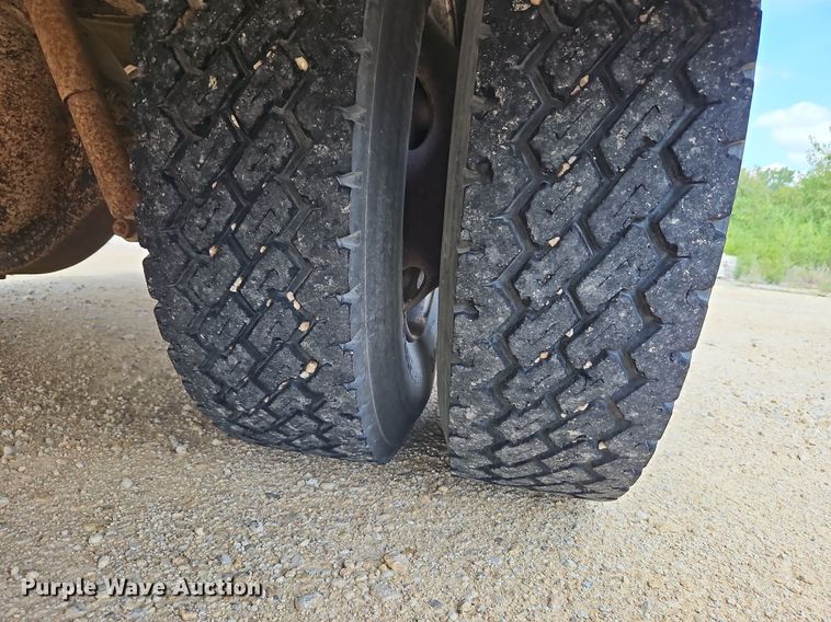 image for item DP2445 1993 Blue Bird TC2000  school bus