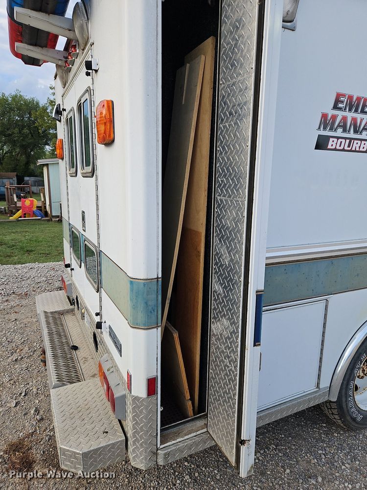 image for item DP2448 1991 Ford F350 XL  ambulance