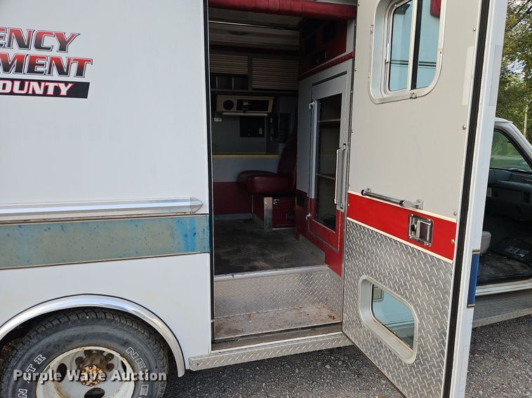 image for item DP2448 1991 Ford F350 XL  ambulance