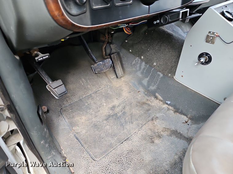 image for item DP2448 1991 Ford F350 XL  ambulance