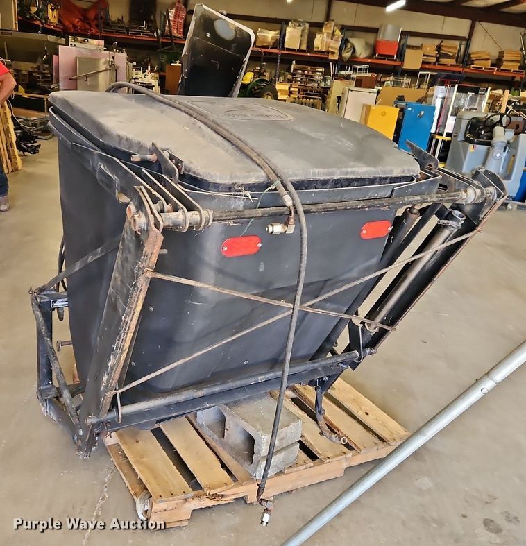 image for item DP2472 John Deere  leaf vacuum