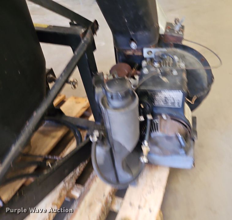 image for item DP2472 John Deere  leaf vacuum