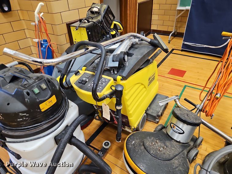 image for item DP2520 Floor cleaning equipment