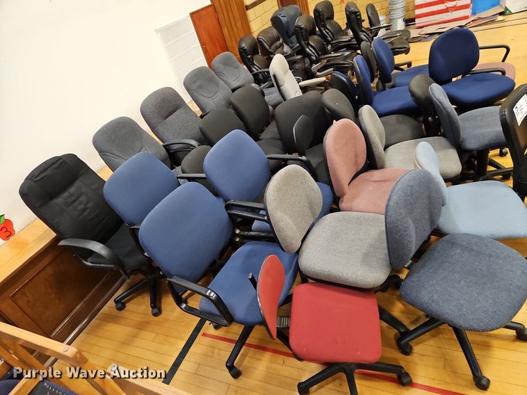 image for item DP2524 Approximately 38 office chairs