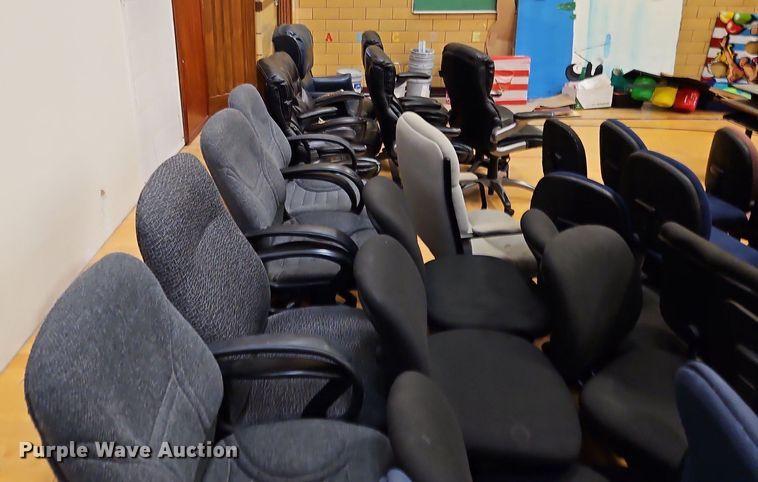 image for item DP2524 Approximately 38 office chairs