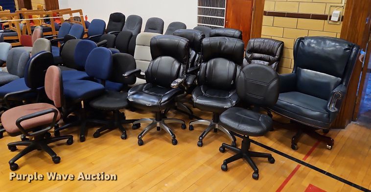 image for item DP2524 Approximately 38 office chairs