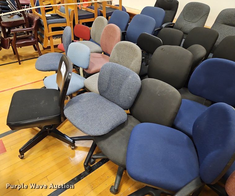 image for item DP2524 Approximately 38 office chairs
