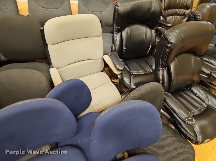 image for item DP2524 Approximately 38 office chairs