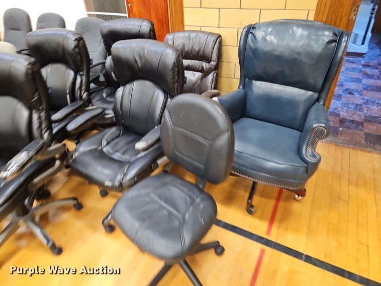 image for item DP2524 Approximately 38 office chairs