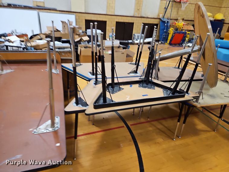 image for item DP2526 Approximately 20 tables