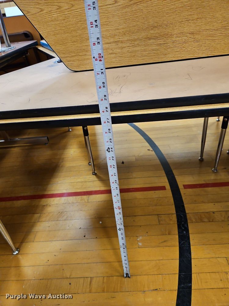 image for item DP2526 Approximately 20 tables