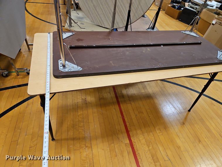 image for item DP2526 Approximately 20 tables