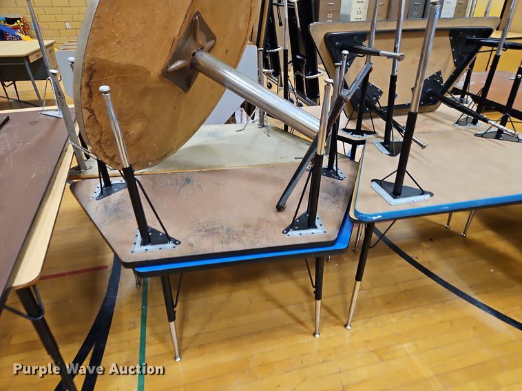 image for item DP2526 Approximately 20 tables