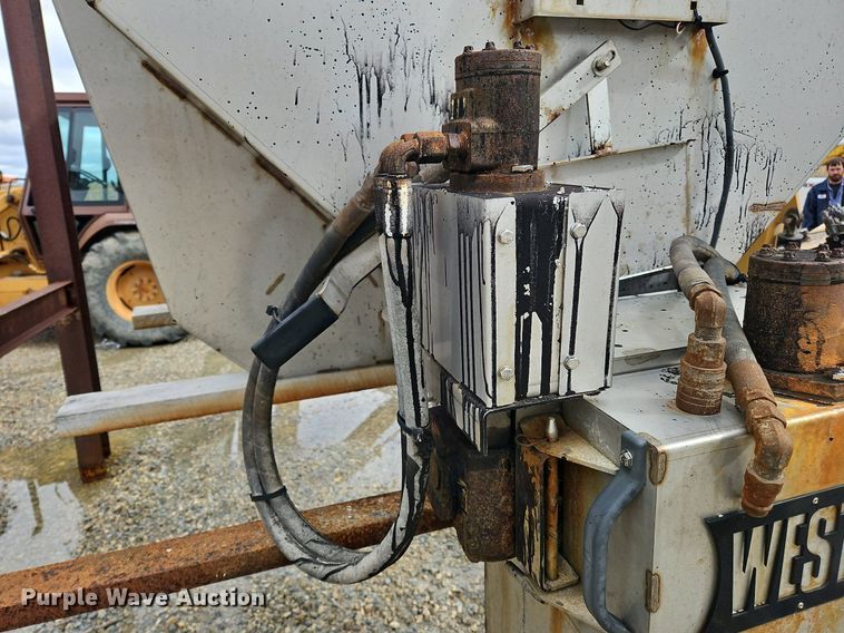 image for item DP6167 Western Striker  spreader