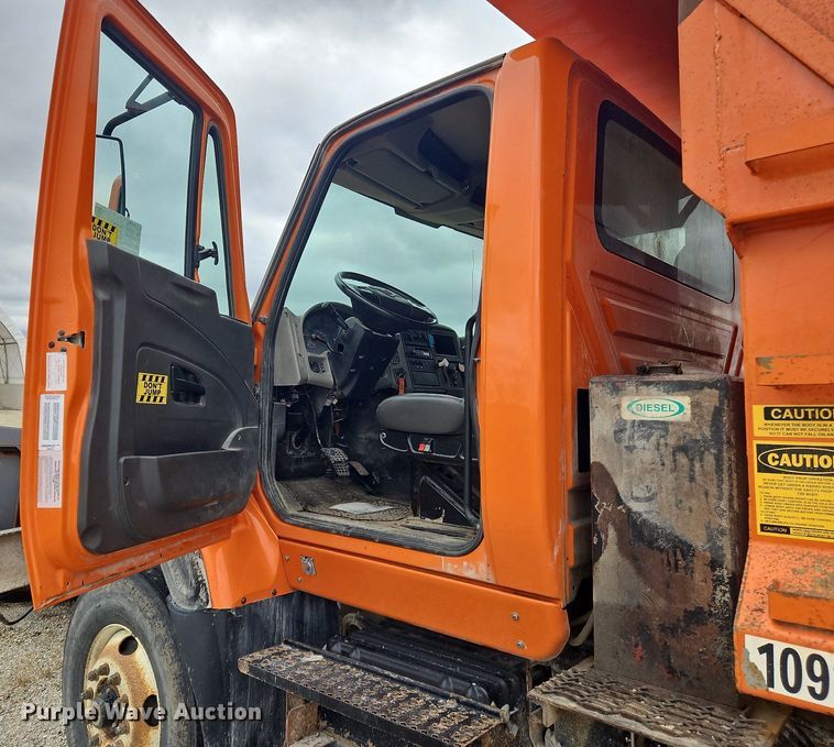 image for item DP6168 2008 International WorkStar 7600  dump truck