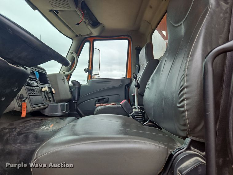 image for item DP6168 2008 International WorkStar 7600  dump truck