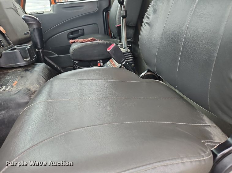 image for item DP6168 2008 International WorkStar 7600  dump truck